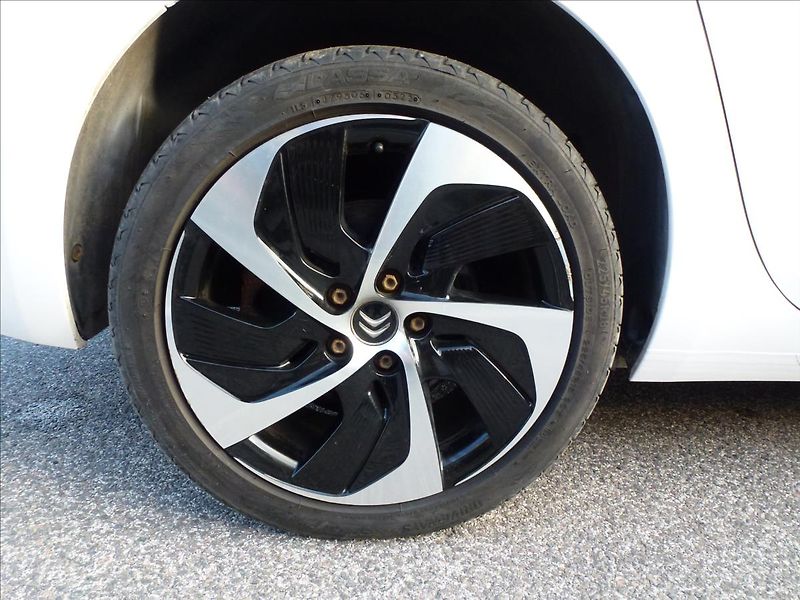 Citroën Grand C4 Picasso 2,0 HDI 7míst 150HP AUT Polar - fotka 47 z 57