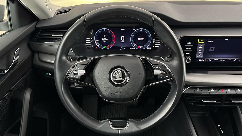 Škoda Octavia 2.0 TDI DSG Ambition - fotka 9 z 24