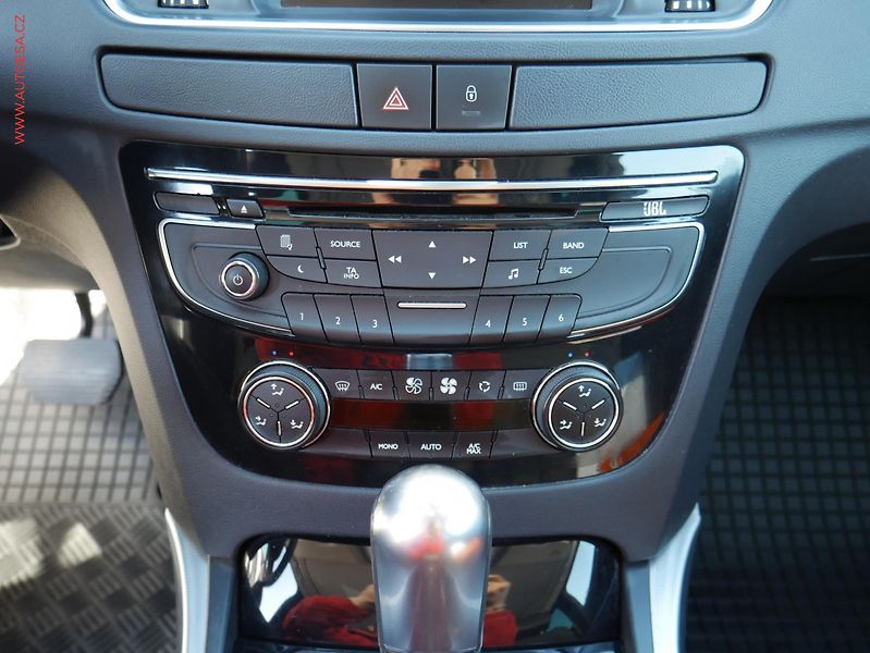 Peugeot 508 (2011) 2.2 HDi, ČR, GT, AT, bixen - fotka 16 z 21