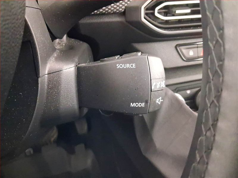 Dacia Sandero (2025) 1.0 TCe, Automat, Serv.kniha - fotka 18 z 19