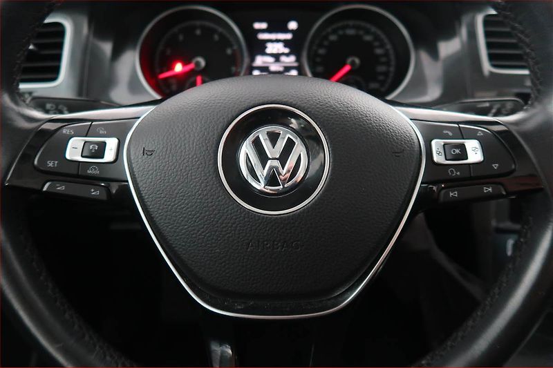 Volkswagen Golf (2017) Comfortline 1.4 TGI CNG - fotka 16 z 17