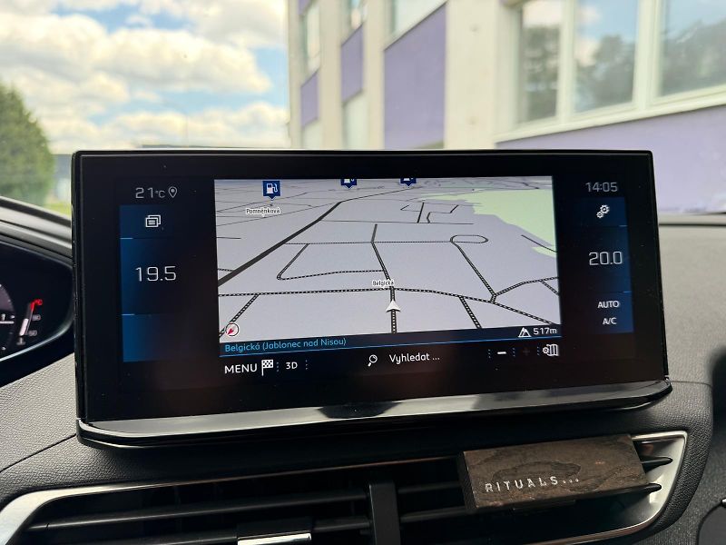 Peugeot 5008 1,5 HDi ALLURE PACK /1.maj./ČR - fotka 24 z 26