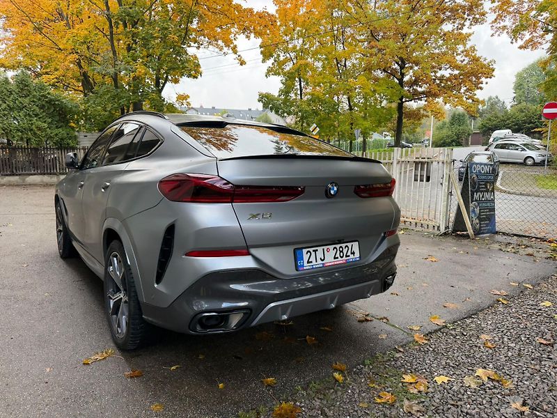 BMW X6 xDrive30d M Sport - fotka 7 z 23