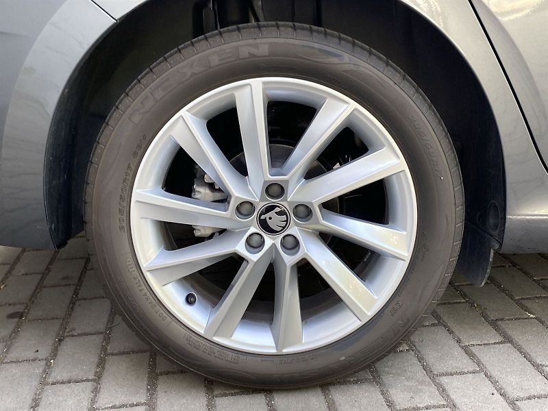Škoda Scala (2025) 1.5 TSI Top Selection - fotka 29 z 33