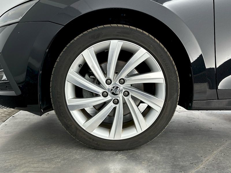 Škoda Octavia (2023) DSG 2.0 TSI 140 kW 4x4 Style - fotka 34 z 34