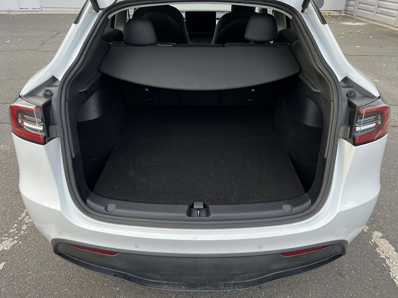 Tesla Model Y Long Range, Tažné, 90% SOH - fotka 20 z 21