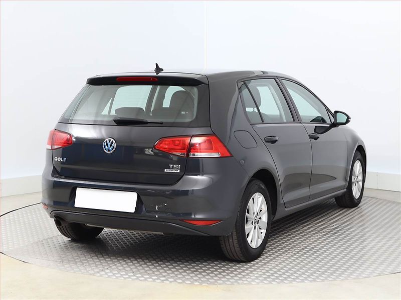 Volkswagen Golf (2016) 1.2 TSI, Tempomat - fotka 5 z 14