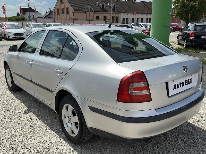 Škoda Octavia (2005) 1.9TDi, ČR, AC, tempo - fotka 6 z 15
