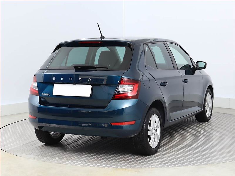 Škoda Fabia (2020) Style 1.0 TSI, Tempomat - fotka 5 z 15