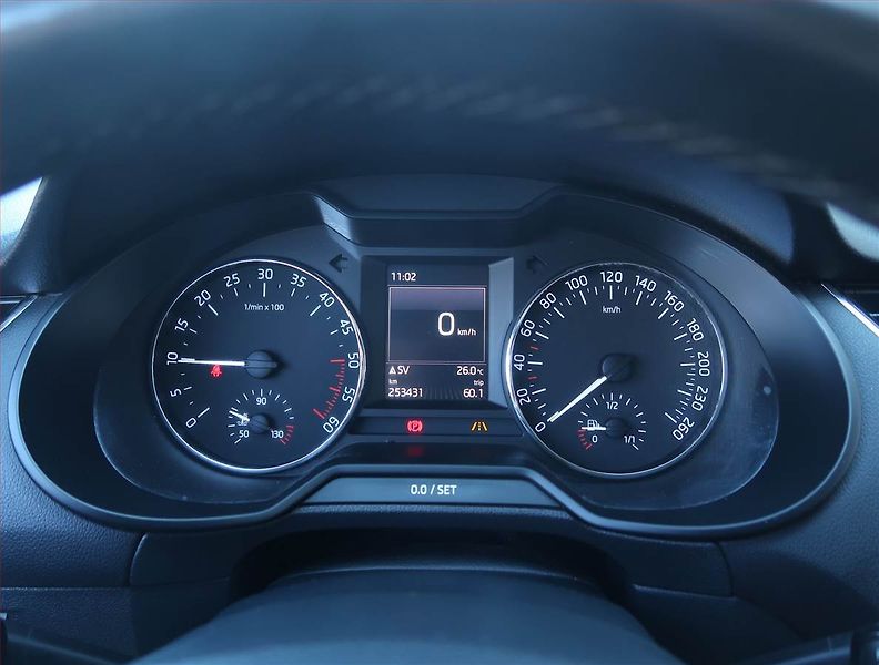 Škoda Octavia (2016) 1.6 TDI, Navi, Tempomat - fotka 11 z 17