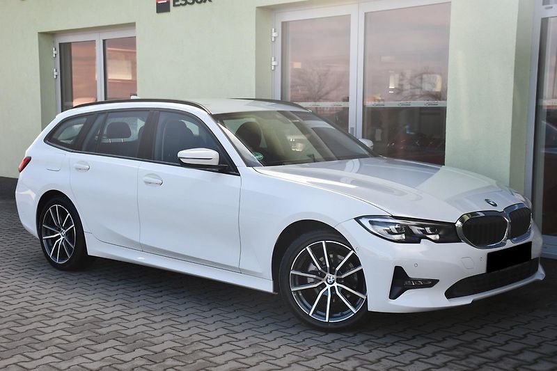 BMW Řada 3 320D xDrive 2xALU 1M ČR - fotka 3 z 38