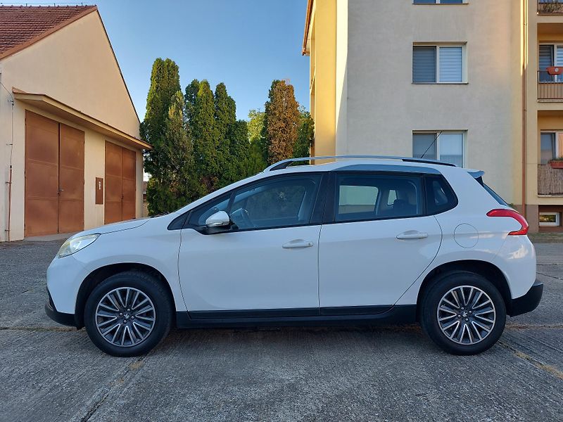 Peugeot 2008 (2015) 1,6VTi 88kw ČR 1.maj. - fotka 4 z 17