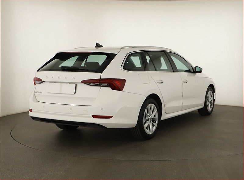 Škoda Octavia (2022) Style 2.0 TDI, Automat, ČR - fotka 5 z 15