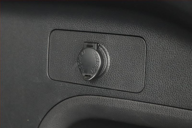 Toyota RAV4 (2023) 2.5 Hybrid - fotka 12 z 20