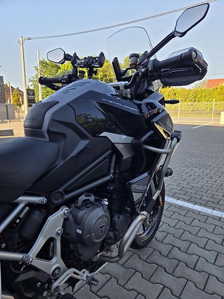 Triumph Tiger 1200 GT (2022) Explorer SLEVA 259 000,- - fotka 9 z 14