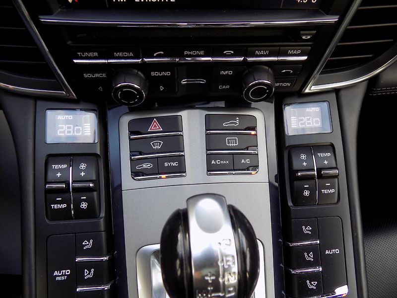 Porsche Panamera (2013) 4S/Facelift/4x4/NAVI/ - fotka 39 z 43