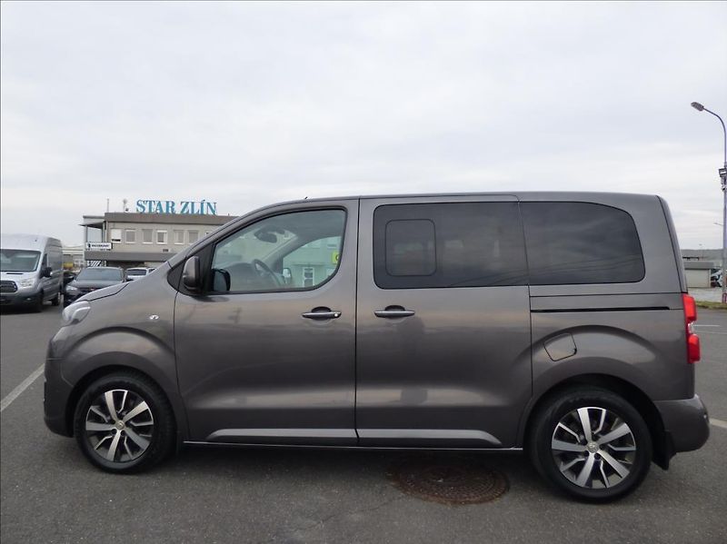 Toyota ProAce 2,0 130kw,automat  Family Comf - fotka 8 z 54