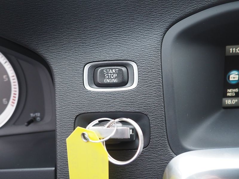 Volvo V60 (2010) 2.0D 120 kW, Automat - fotka 27 z 34