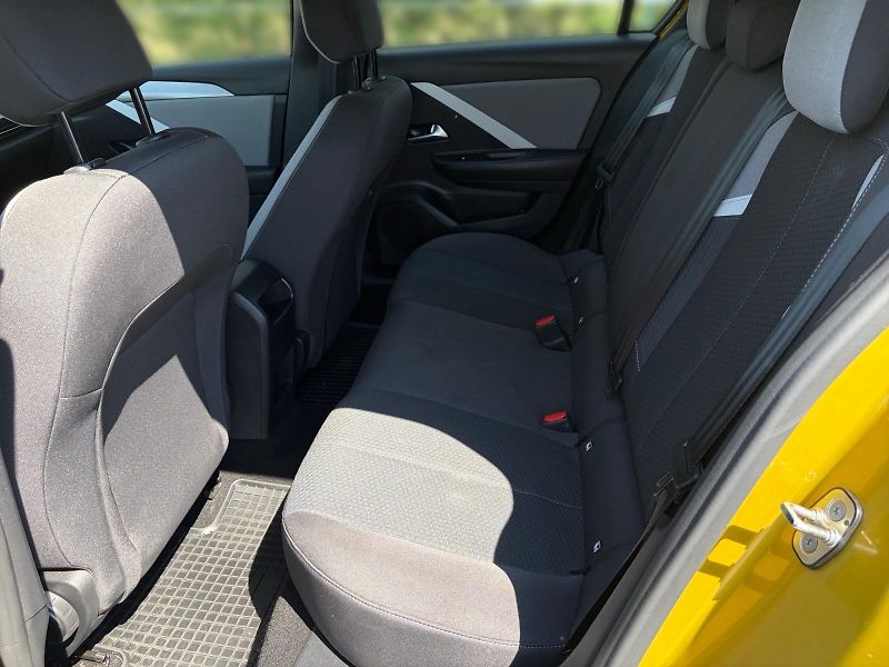 Opel Astra (2024) EDITION 1.2T 81kW CZ DPH - fotka 8 z 11