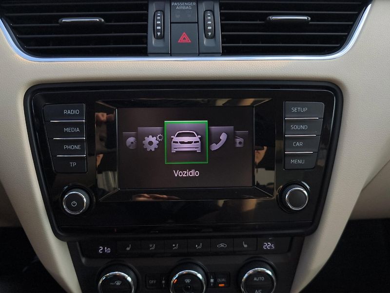 Škoda Octavia (2014) ELEGANCE 1.6 TDi 77kw, ČR - fotka 18 z 25