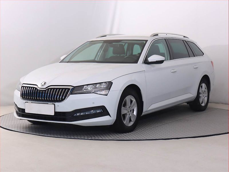 Škoda Superb (2020) 2.0 TDI - fotka 2 z 23