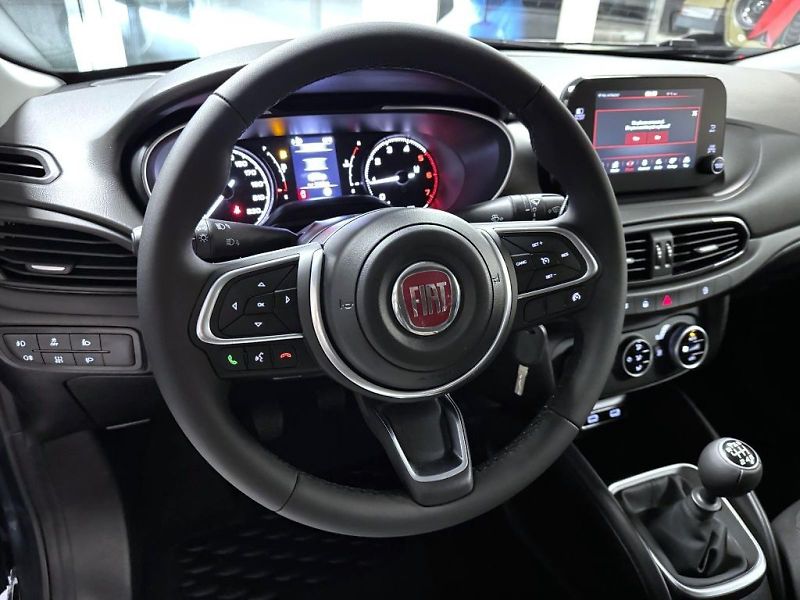Fiat Tipo (2026) Sedan 1.6 MultiJet 130k MT6 Ur - fotka 14 z 16