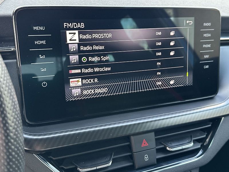 Škoda Kamiq (2021) 1.0 TSI DSG Monte Carlo - fotka 13 z 34