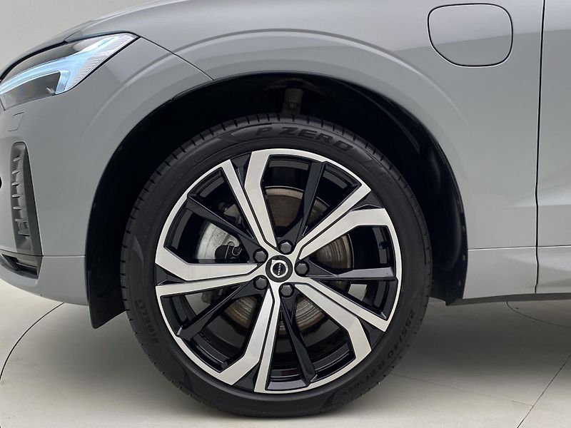 Volvo XC60 T8 AWD RECHARGE DARK ULTRA CZ - fotka 38 z 63