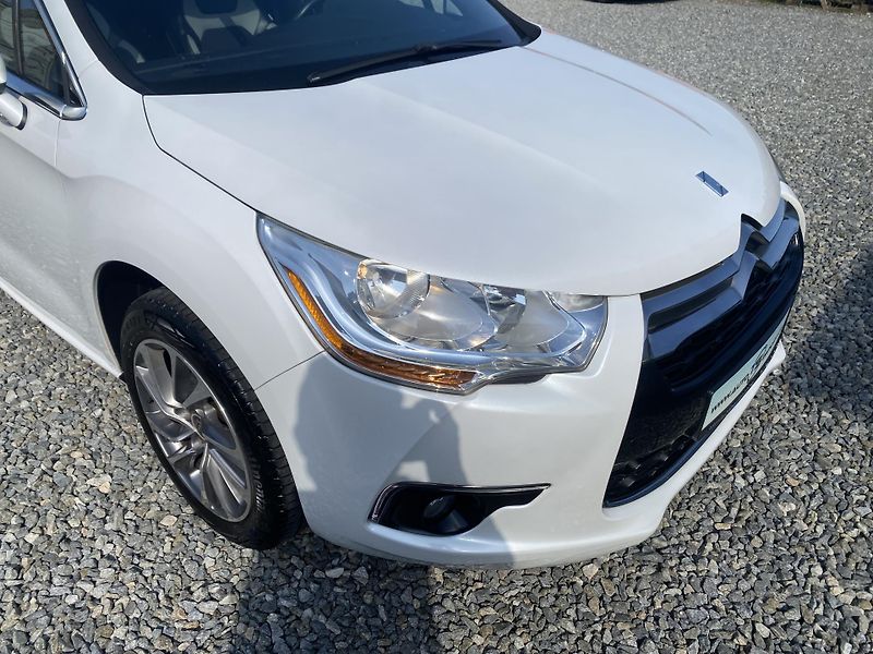 Citroën DS4 1.6i 16V 120PS EXCLUSIVE TOP!! - fotka 68 z 160