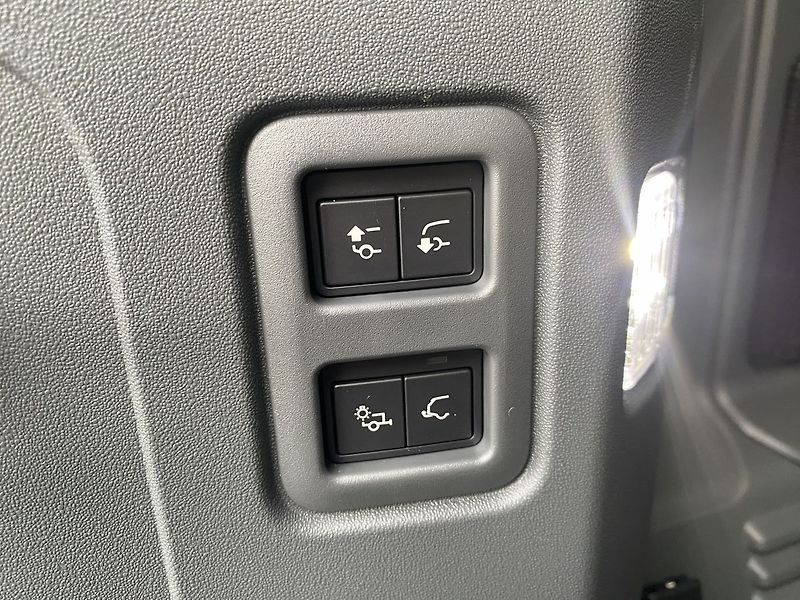 Land Rover Defender (2026) HSE X-Dynamic D350 110 - fotka 19 z 44