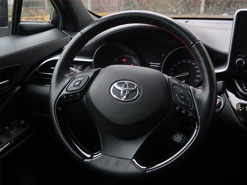 Toyota C-HR (2023) GR Sport 2.0 Hybrid - fotka 18 z 22