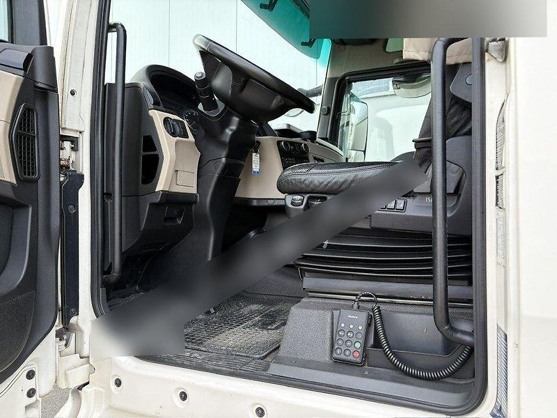MAN TGX (2019) 26.540 6x2 mrazák EURO 6 - fotka 16 z 20