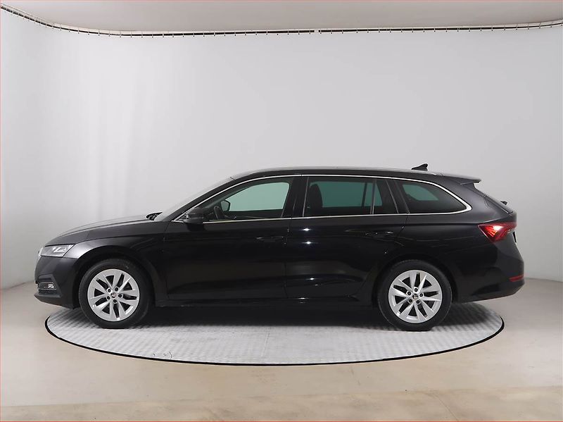 Škoda Octavia (2022) 1.5 TSI e-tec - fotka 3 z 19