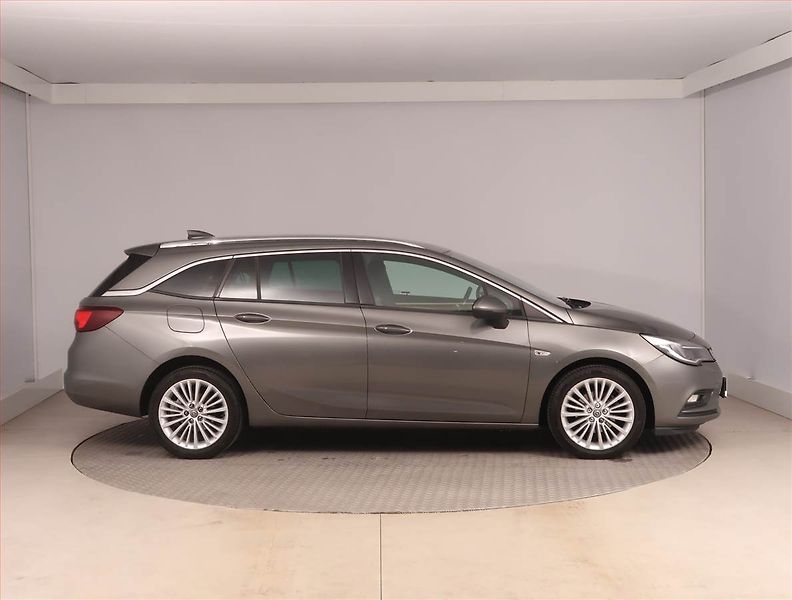 Opel Astra (2018) 1.4 T, Serv.kniha, Navi - fotka 6 z 17