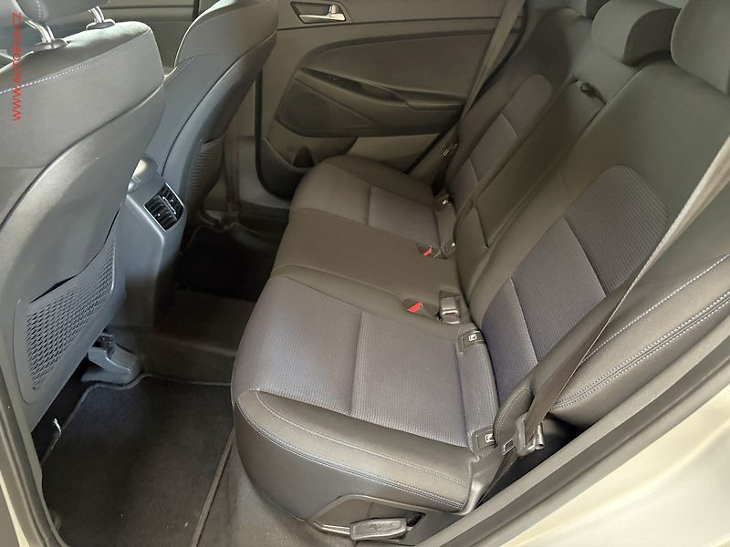 Hyundai Tucson (2015) 1.6GDi - fotka 10 z 16