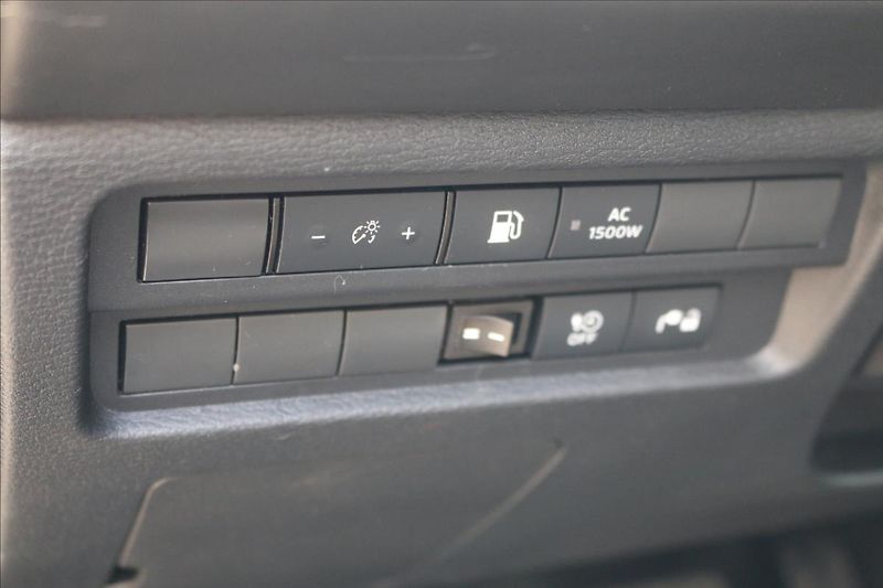 Mitsubishi Outlander 2,4 PHEV, 7míst, Invite - fotka 13 z 53