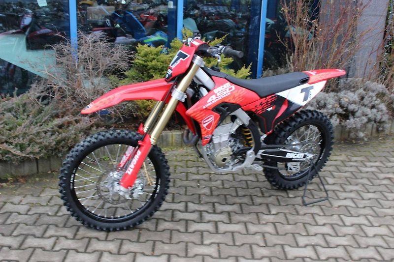 Ducati (2025) DESMO MX 450 2025 25 MTH AKCE - fotka 9 z 9