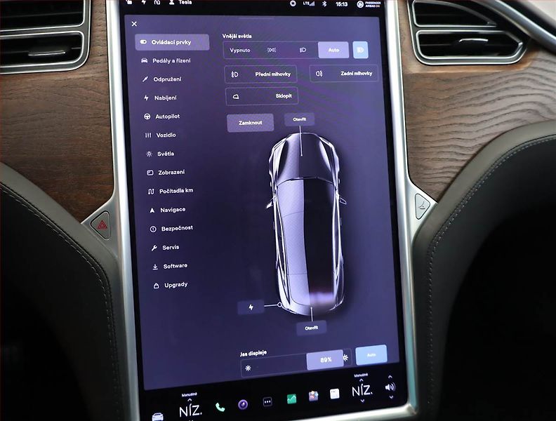 Tesla Model S (2018) 75D - fotka 13 z 27
