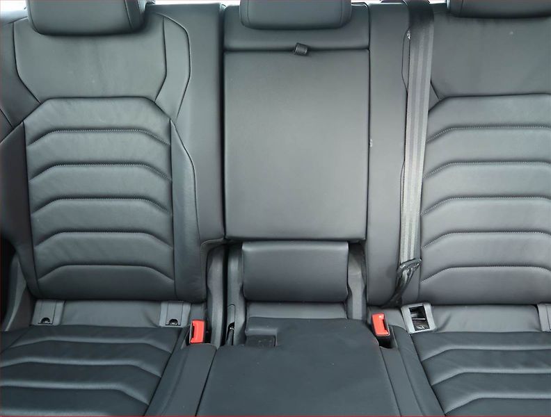 Volkswagen Touareg (2024) 3.0 TDI - fotka 10 z 17
