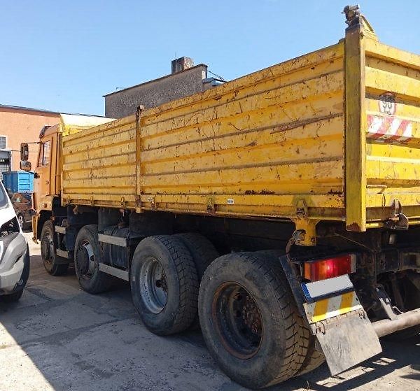 Kamaz (2011) 17m3, 8x4 sklápěč S3 - fotka 5 z 10
