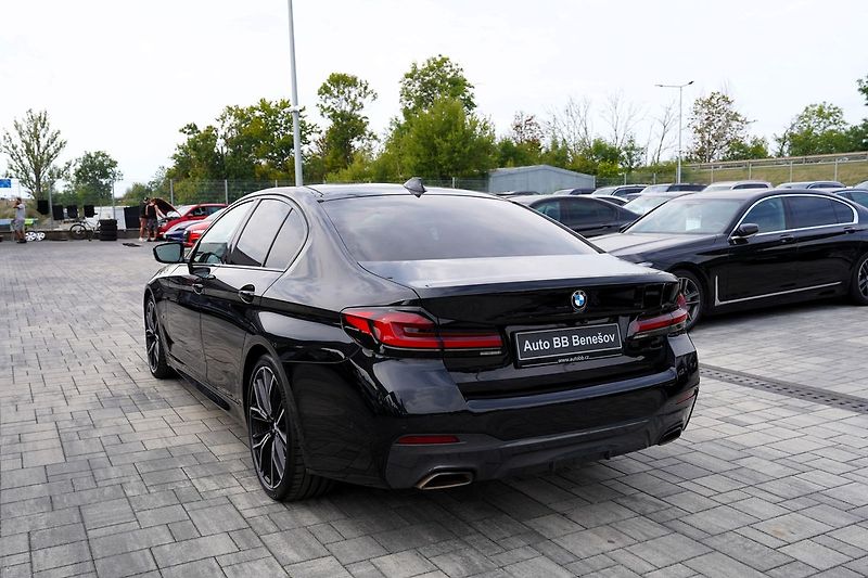 BMW Řada 5 540d xDrive M sport/Lasery - fotka 4 z 50