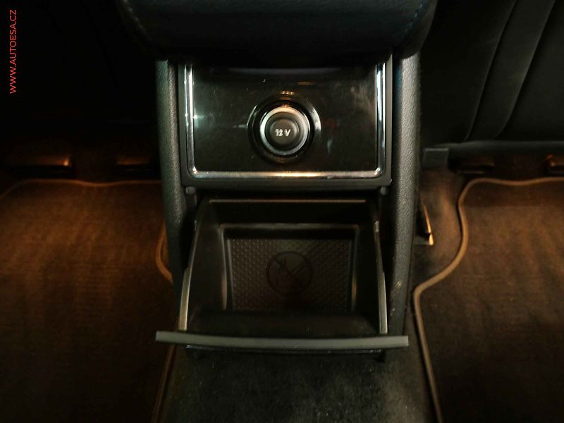 Škoda Superb (2015) 2.0TDI, DSG, xenon - fotka 20 z 20