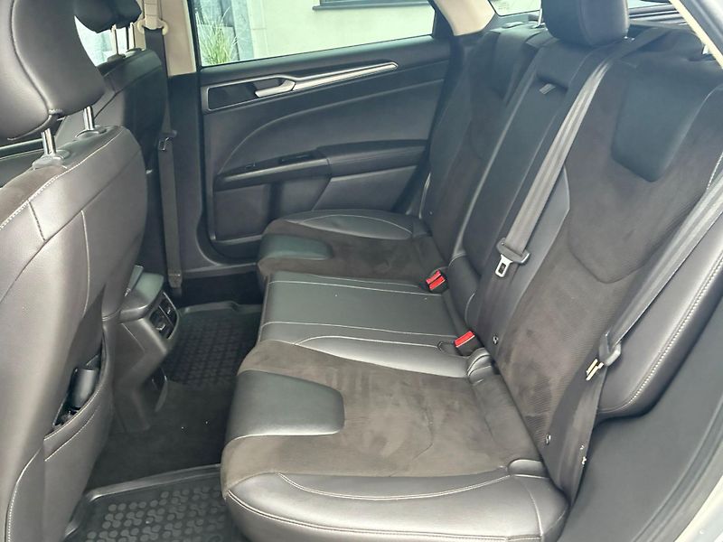 Ford Mondeo (2015) 2.0TDCi, 110KW, TITANIUM - fotka 12 z 28