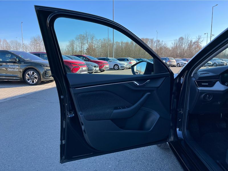 Škoda Scala 1.0TSi 85kW TOP SELECTION DSG - fotka 23 z 30