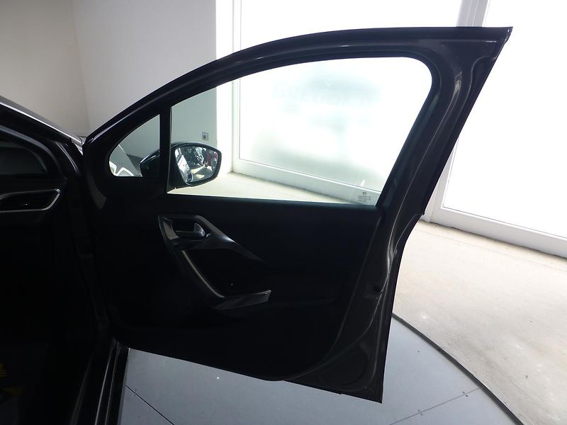 Peugeot 2008 (2015) 1,6HDI-88KW*NAVI*ALU*VYHŘ.SED* - fotka 11 z 17