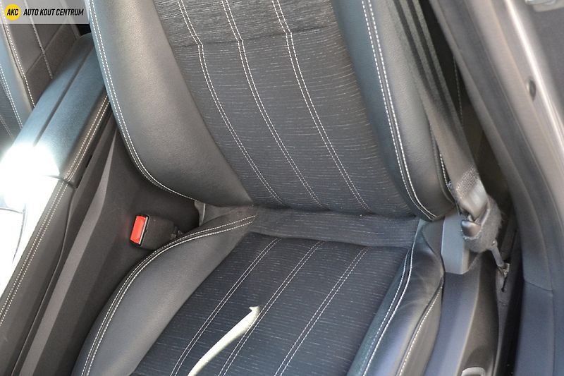 Renault Austral TECHNO MHEV 160 AUTO - fotka 18 z 53