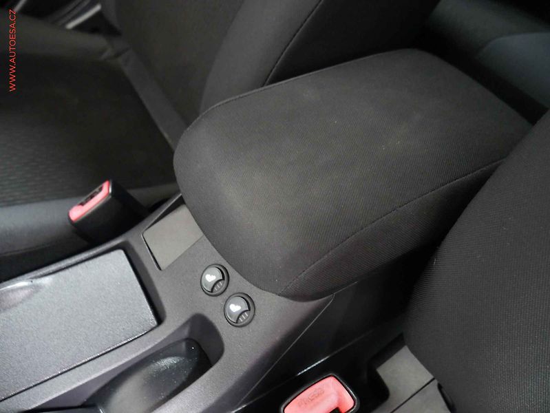 Mitsubishi Lancer (2017) 1.6., 1.maj,ČR, AC, výhřev - fotka 19 z 19