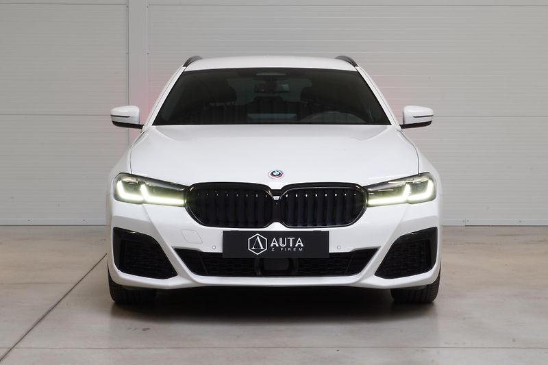 BMW Řada 5 520dxDrive,M-Packet,Tažné,ACC - fotka 2 z 37