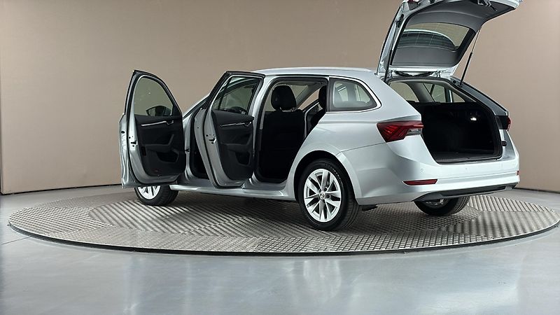 Škoda Octavia 1.4 TSI iV DSG Style Combi - fotka 7 z 25