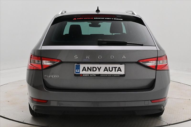 Škoda Superb 2,0 TDI 110kW DSG Style Záruka - fotka 6 z 24